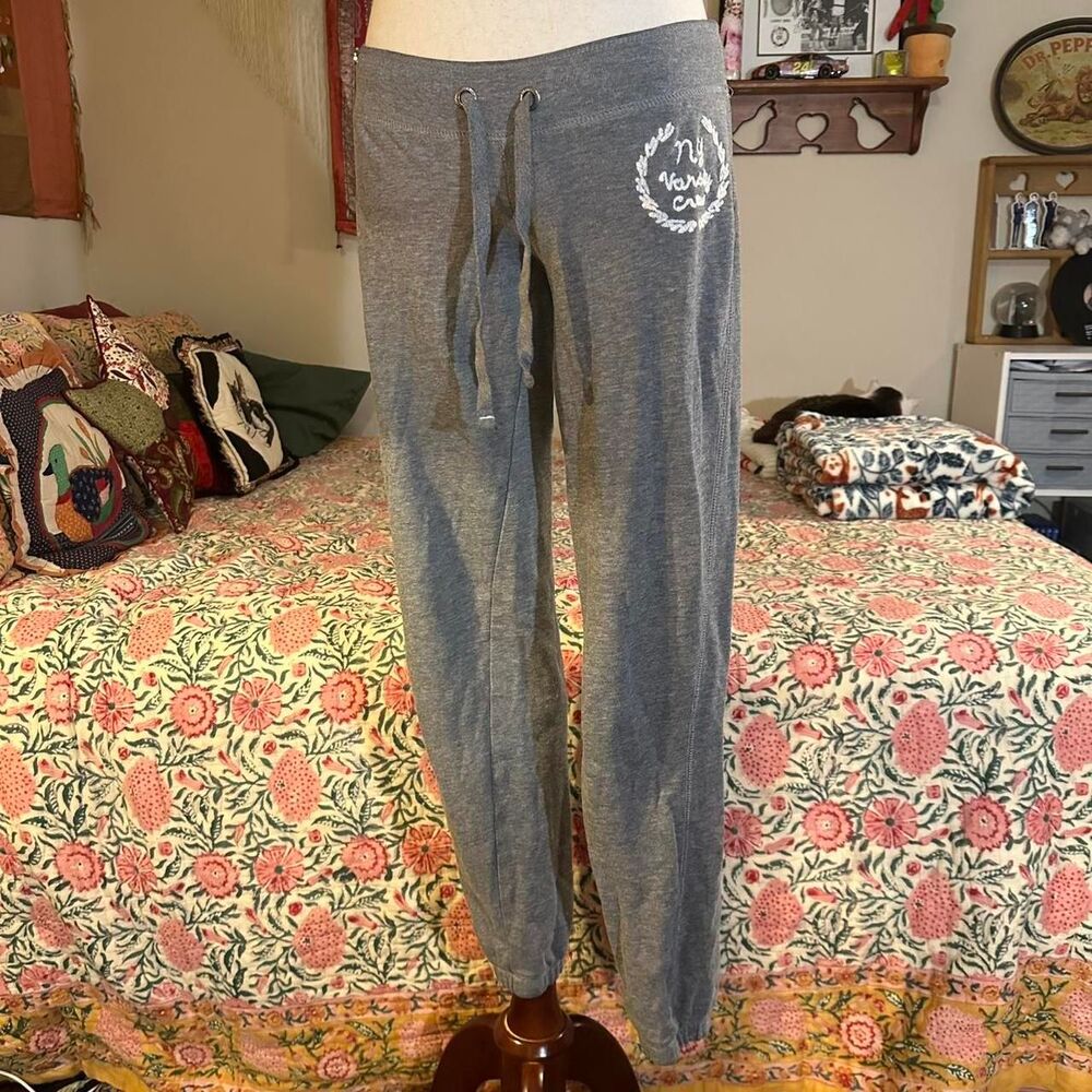 Low Rise Gray Aeropostale Embroidered Cotton Athleisure Sweatpants